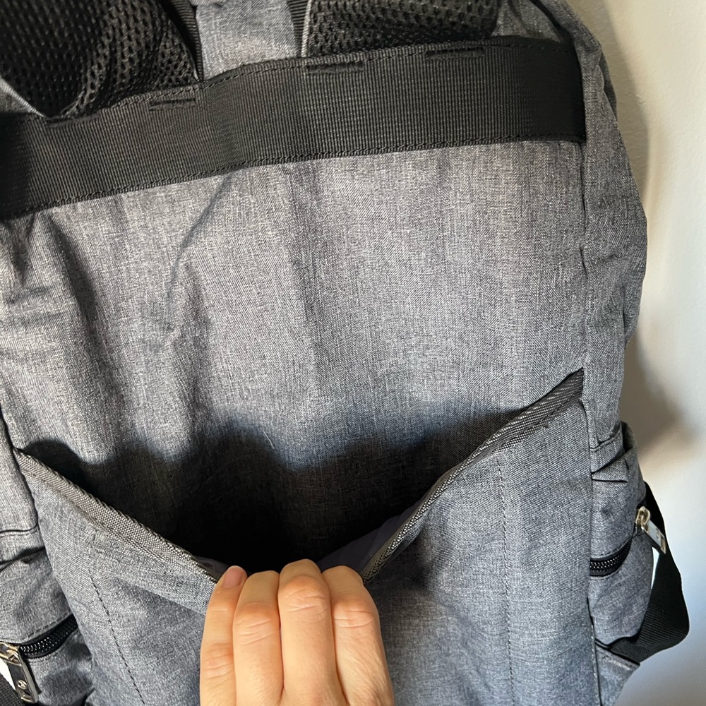AUGAR backpack - Picture 10 of 14
